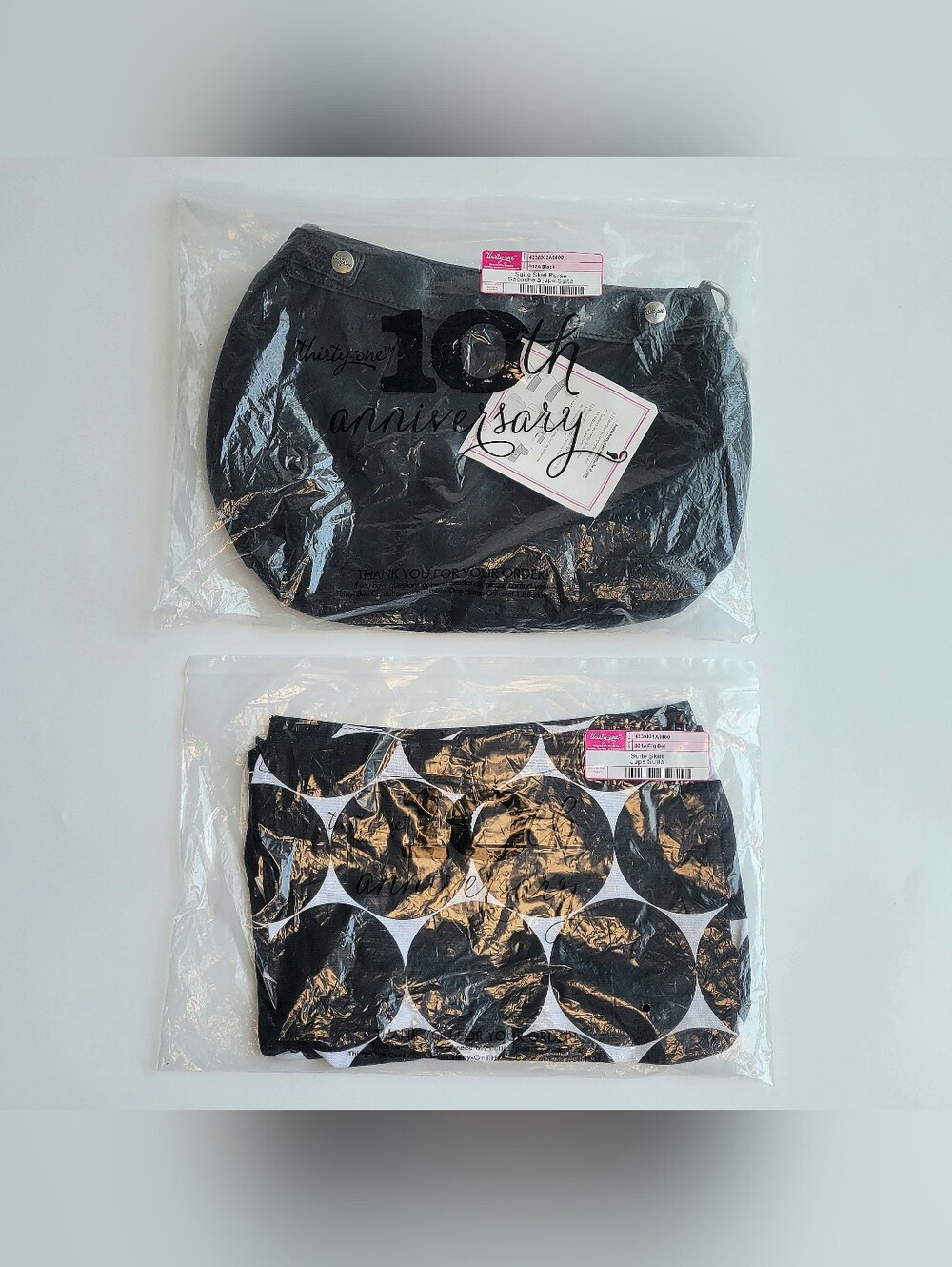 Thirty-One Suite Skirt Purse Black Base Purse, 1 Skirt (DOT) (3 hook design)